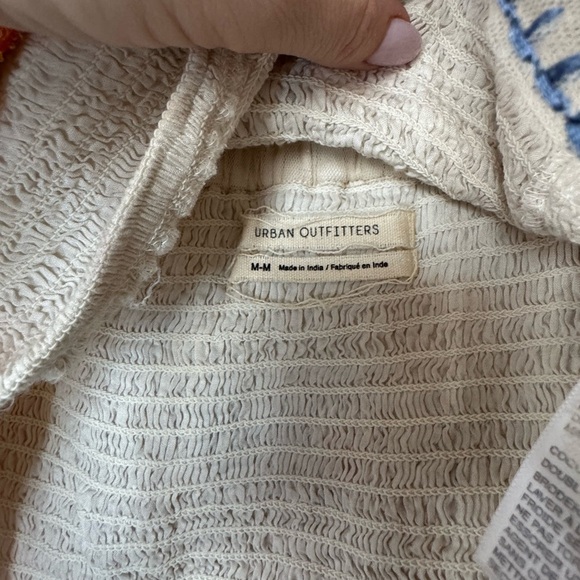 Urban Outfitters Floral Embroidered Cropped Top - Size M - Picture 11 of 11